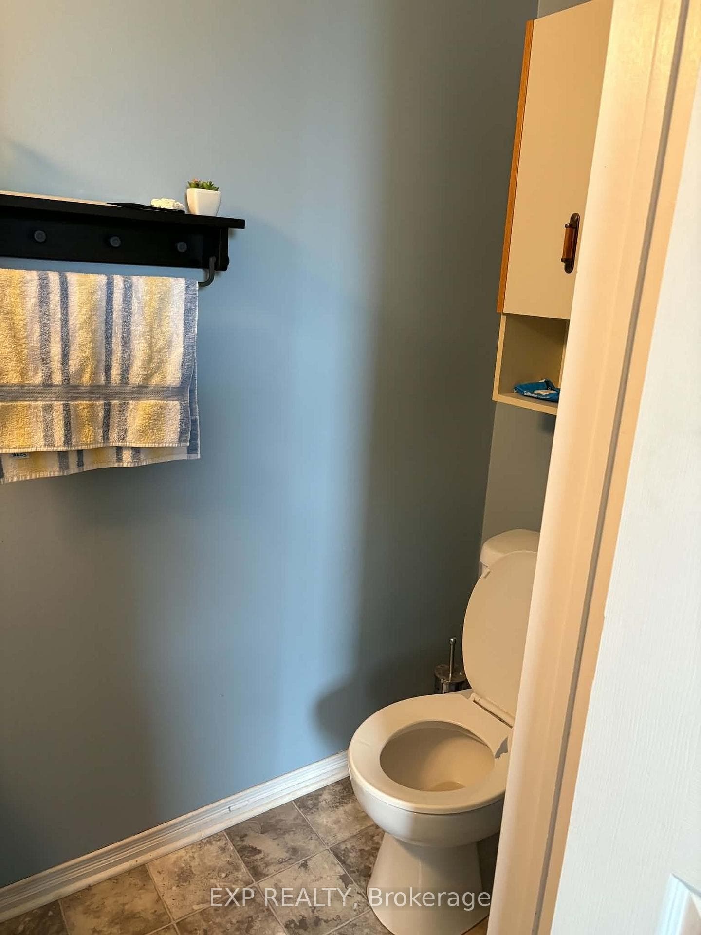 2pc. Ensuite