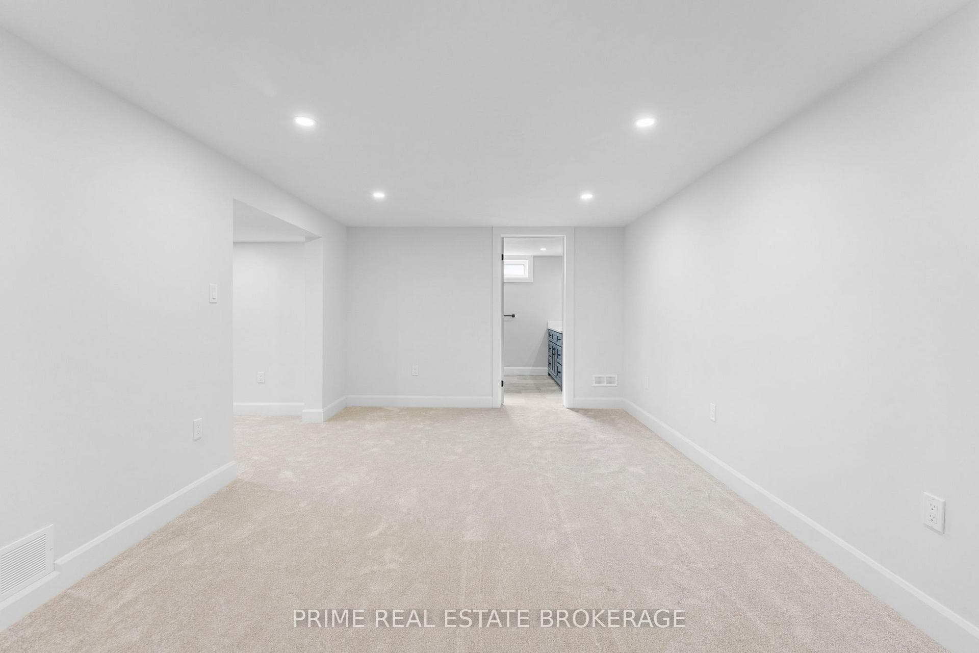 320 Marlborough Street photo 30