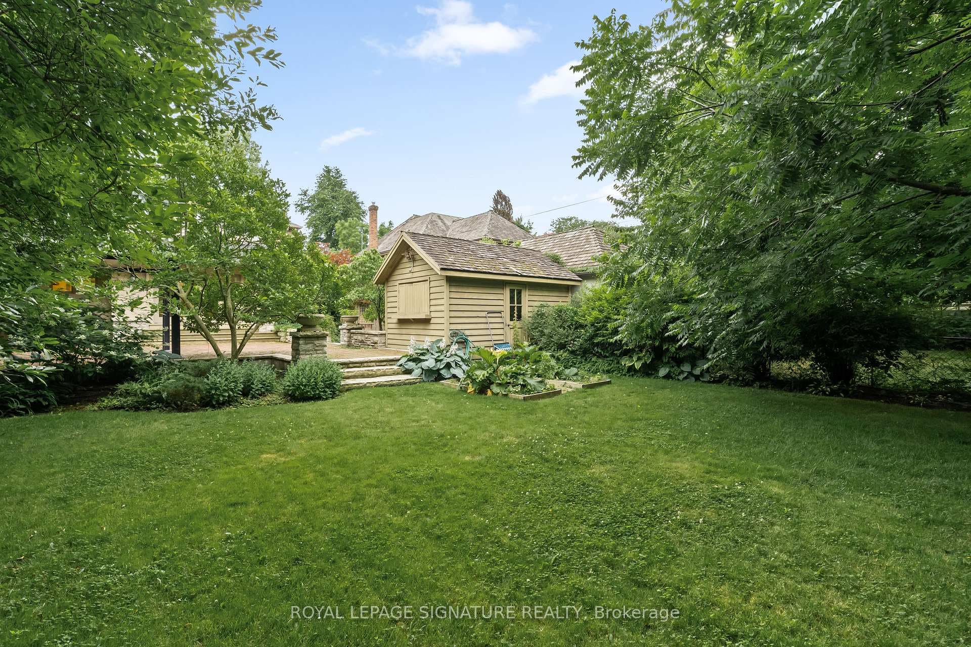 26 Buckingham Avenue photo 23