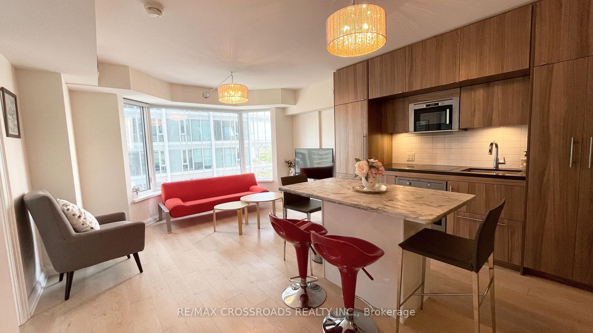 155 Yorkville Avenue Unit 2108 photo 3