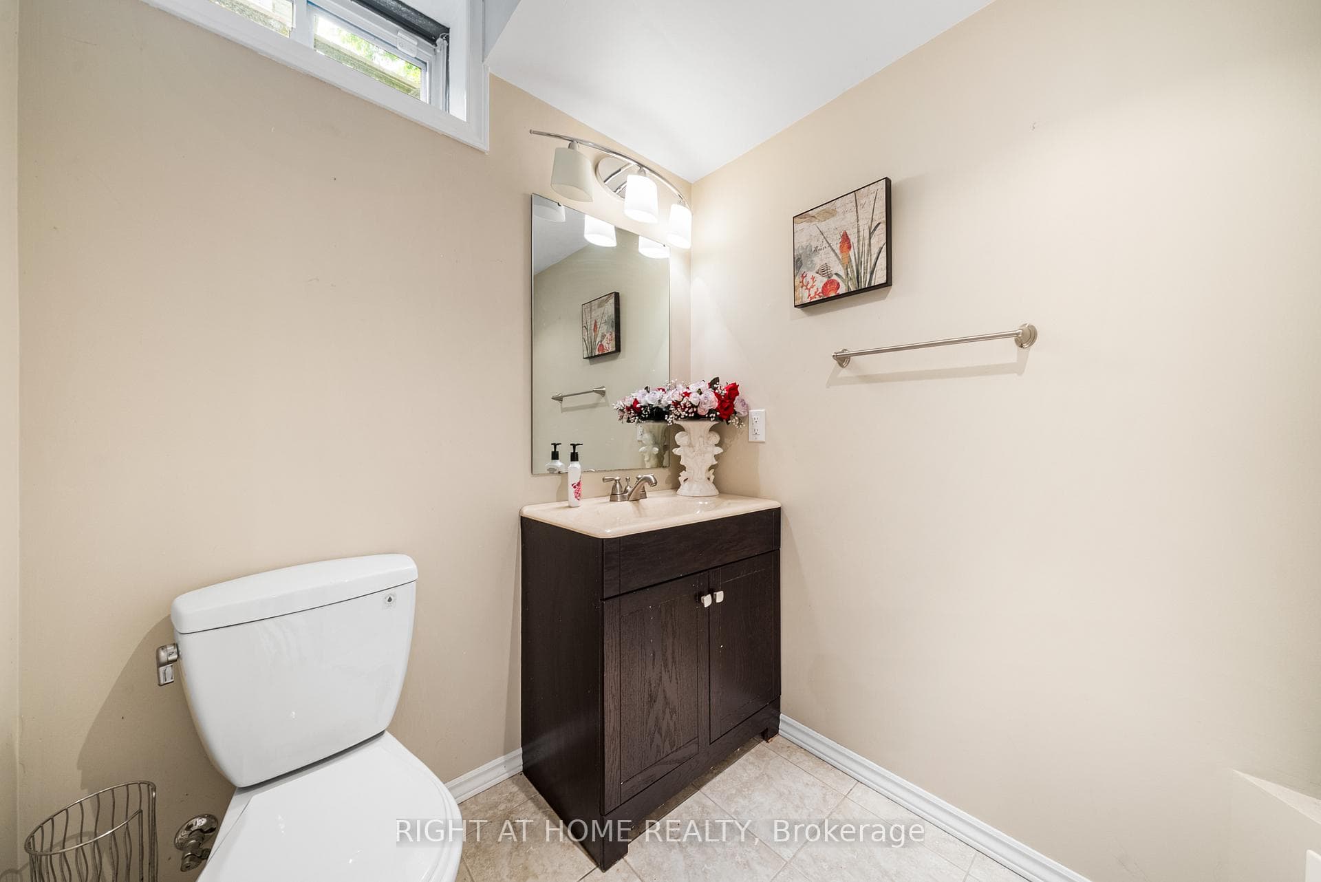 5 Stave Crescent photo 43