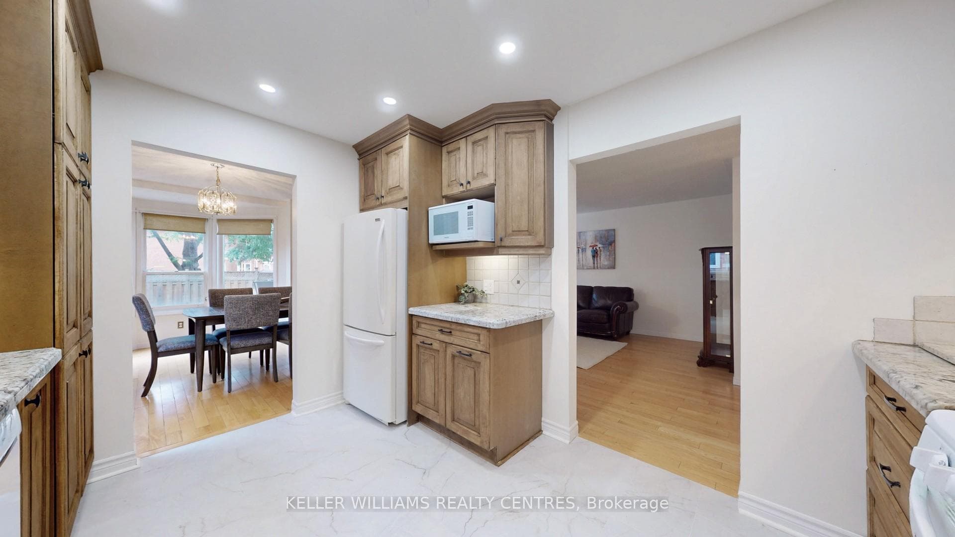 375 Huntsmill Boulevard photo 17