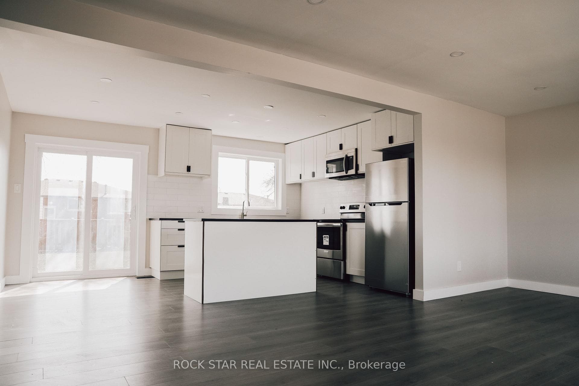 69 Austin Drive Unit Upper photo 2