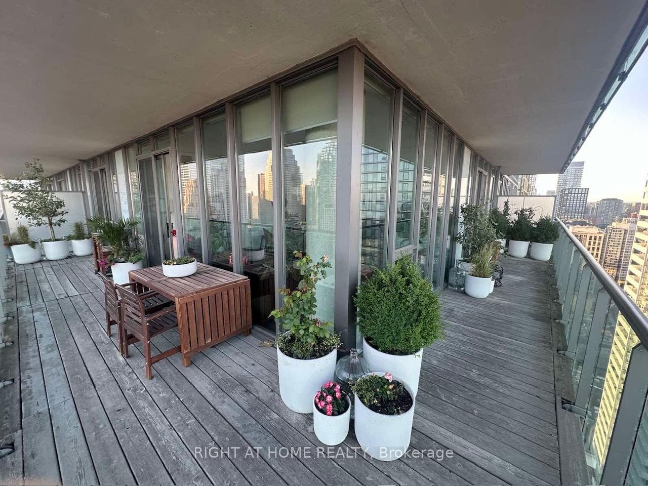 33 Lombard Street Unit 3806 photo 43