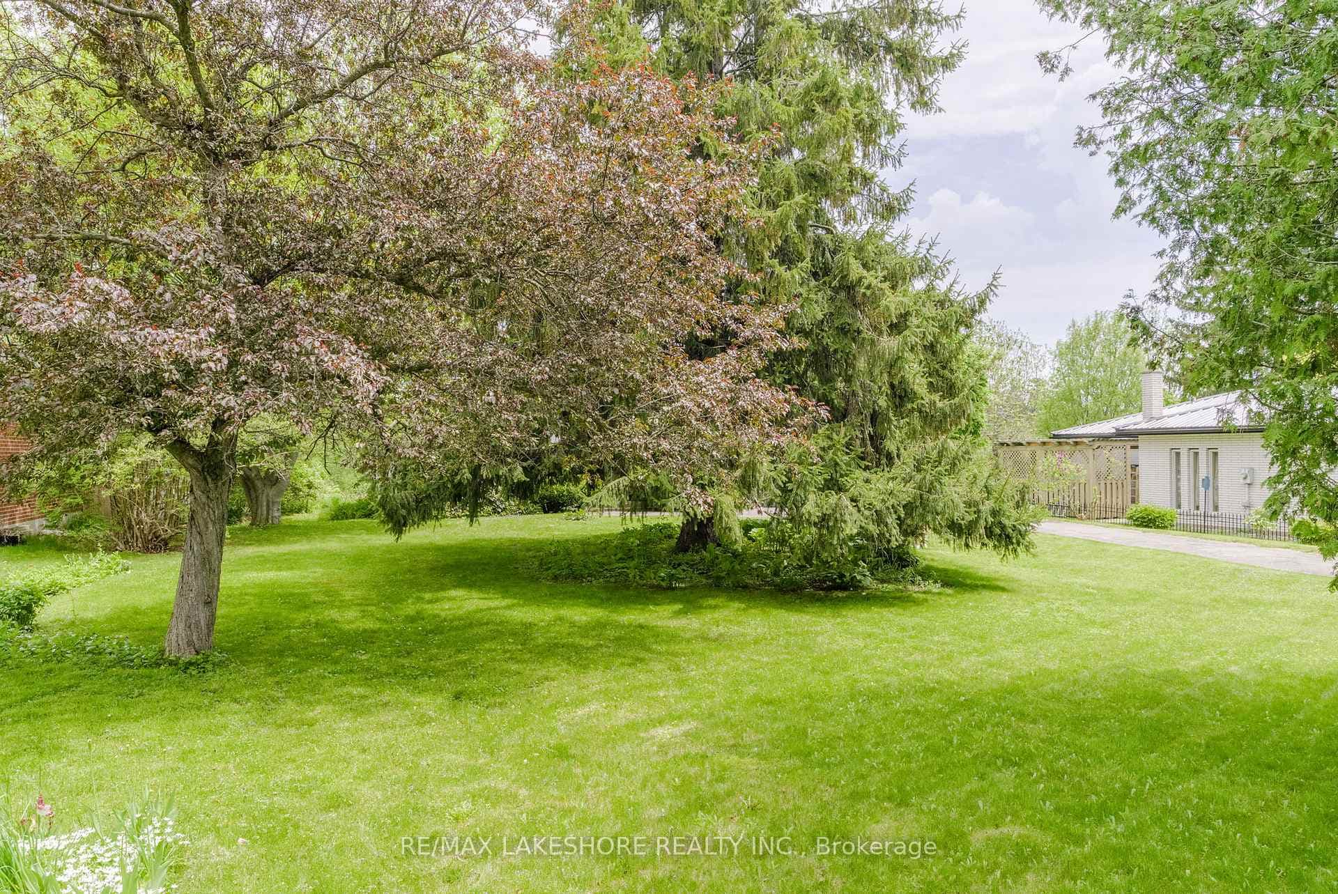1010 Ontario Street photo 4
