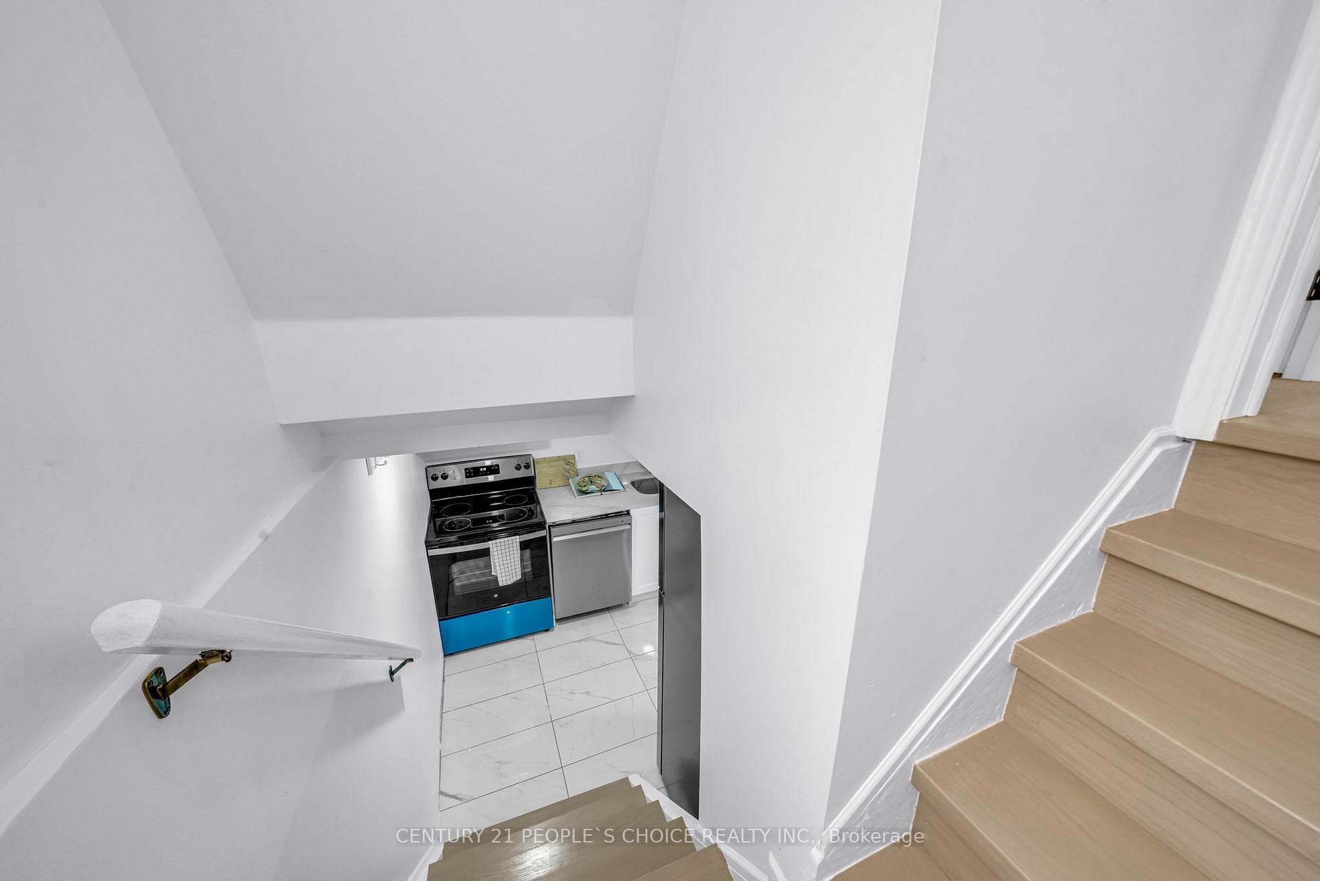 229 East 14th Street photo 24