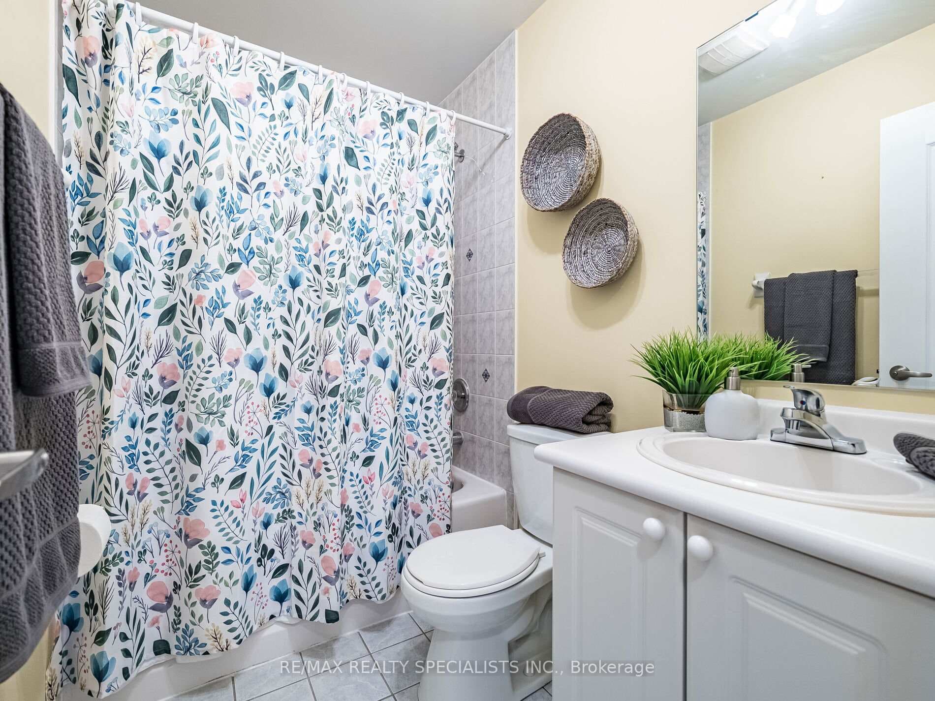 4-pc Bathroom