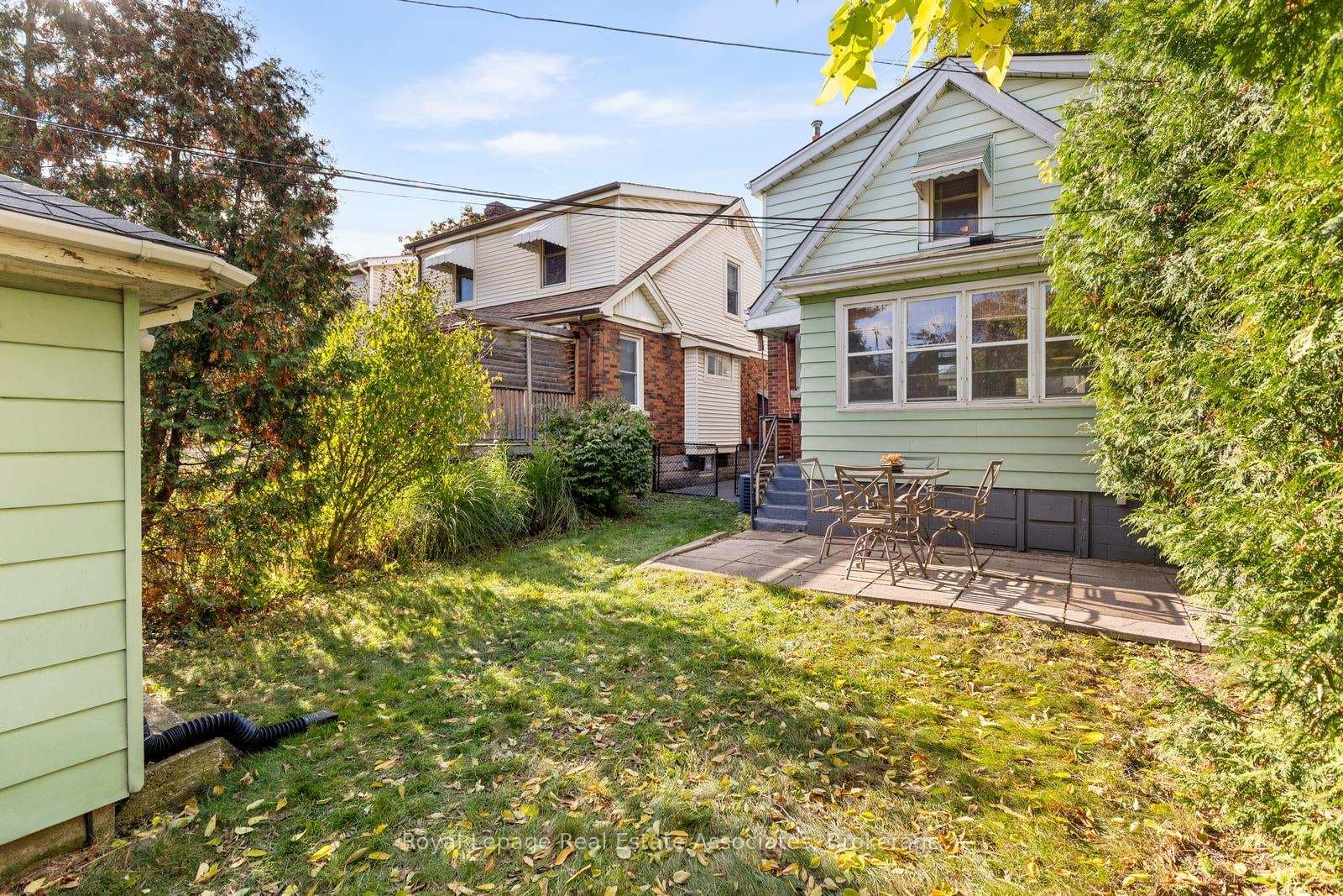 263 Houghton Avenue photo 33