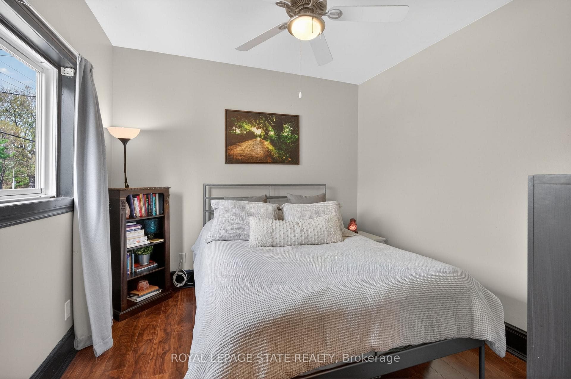 147 Strachan Street photo 9