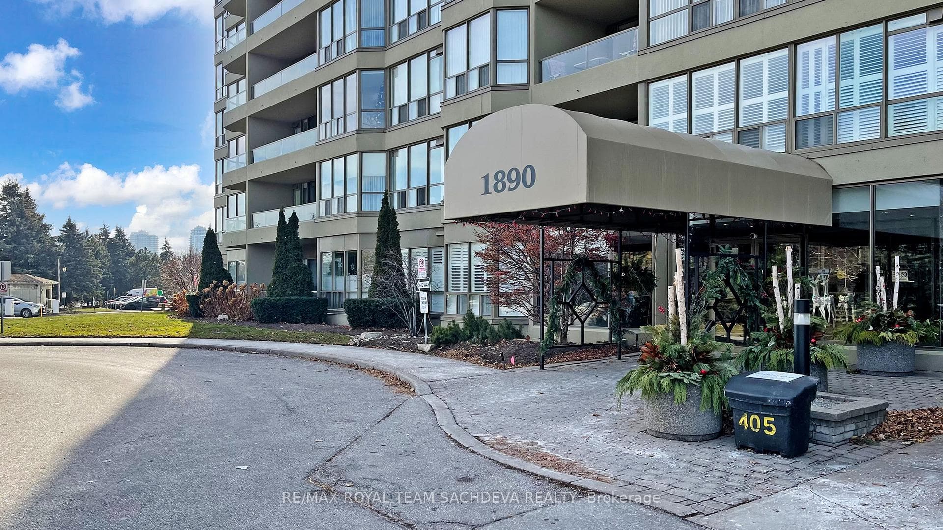 1890 Valley Farm Road Unit 211 photo 3
