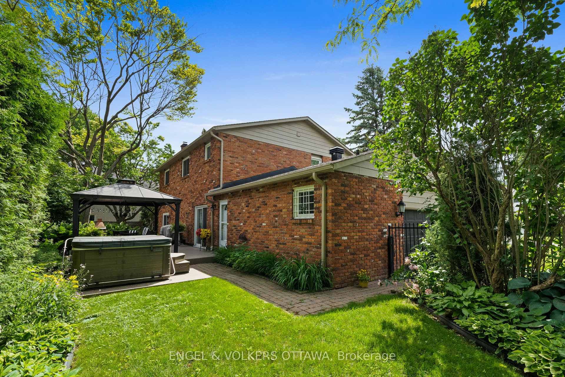 1 Erinlea Court photo 39