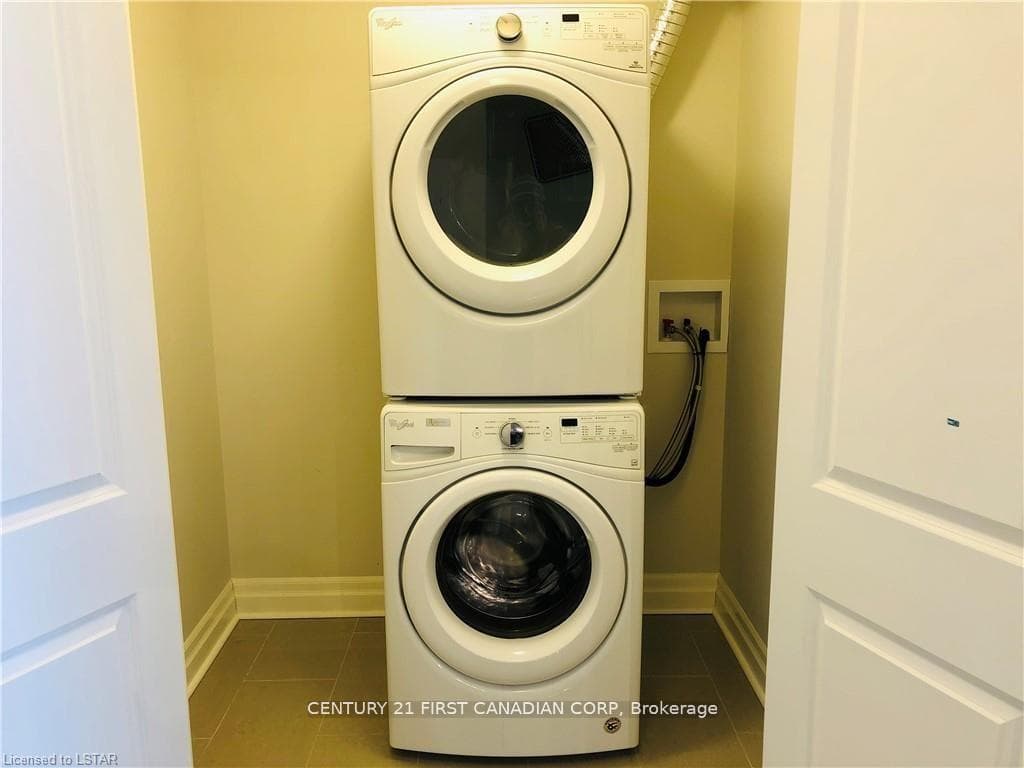 260 VILLAGEWALK Boulevard Unit 608 photo 38