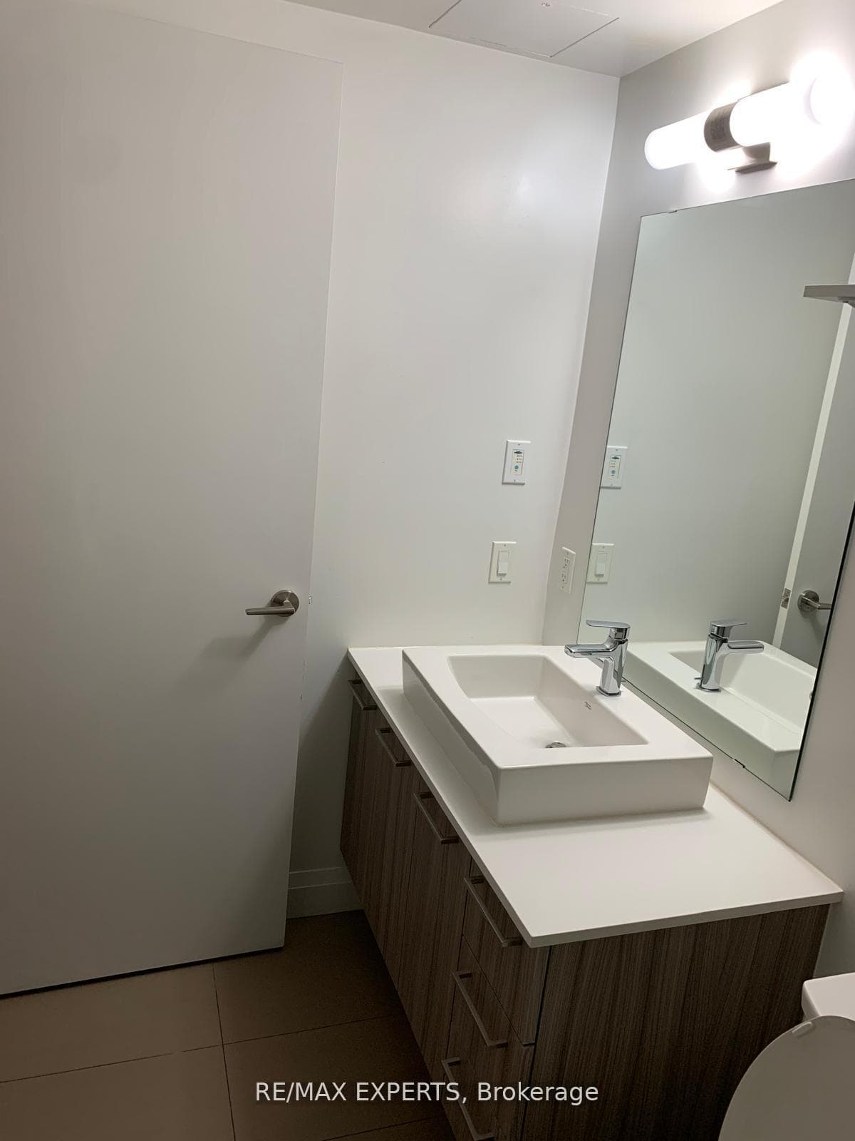 4800 Highway 7 Road Unit 411 photo 19