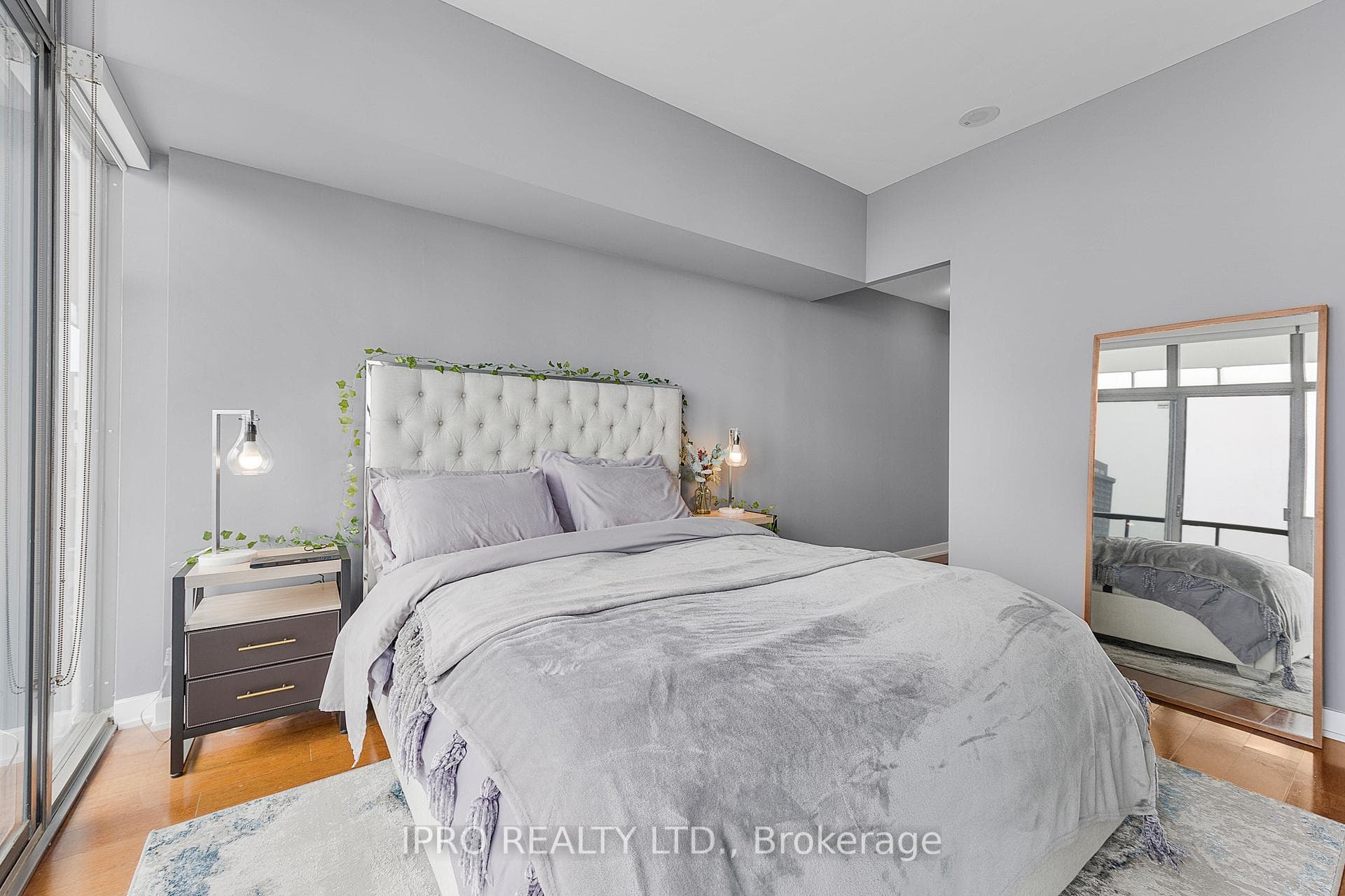 33 Charles Street Unit 3903 photo 9