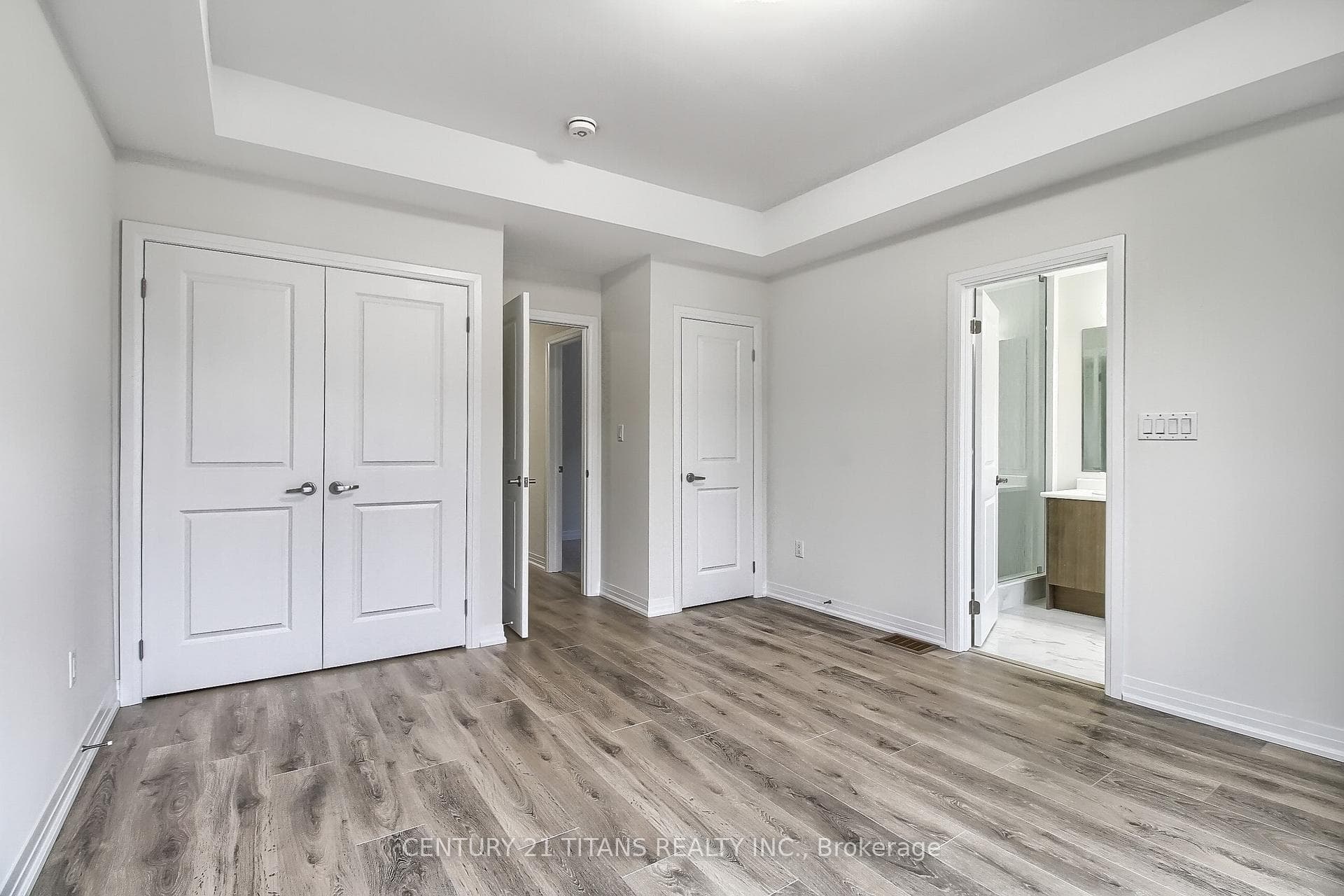 2733 Peter Matthews Drive photo 27