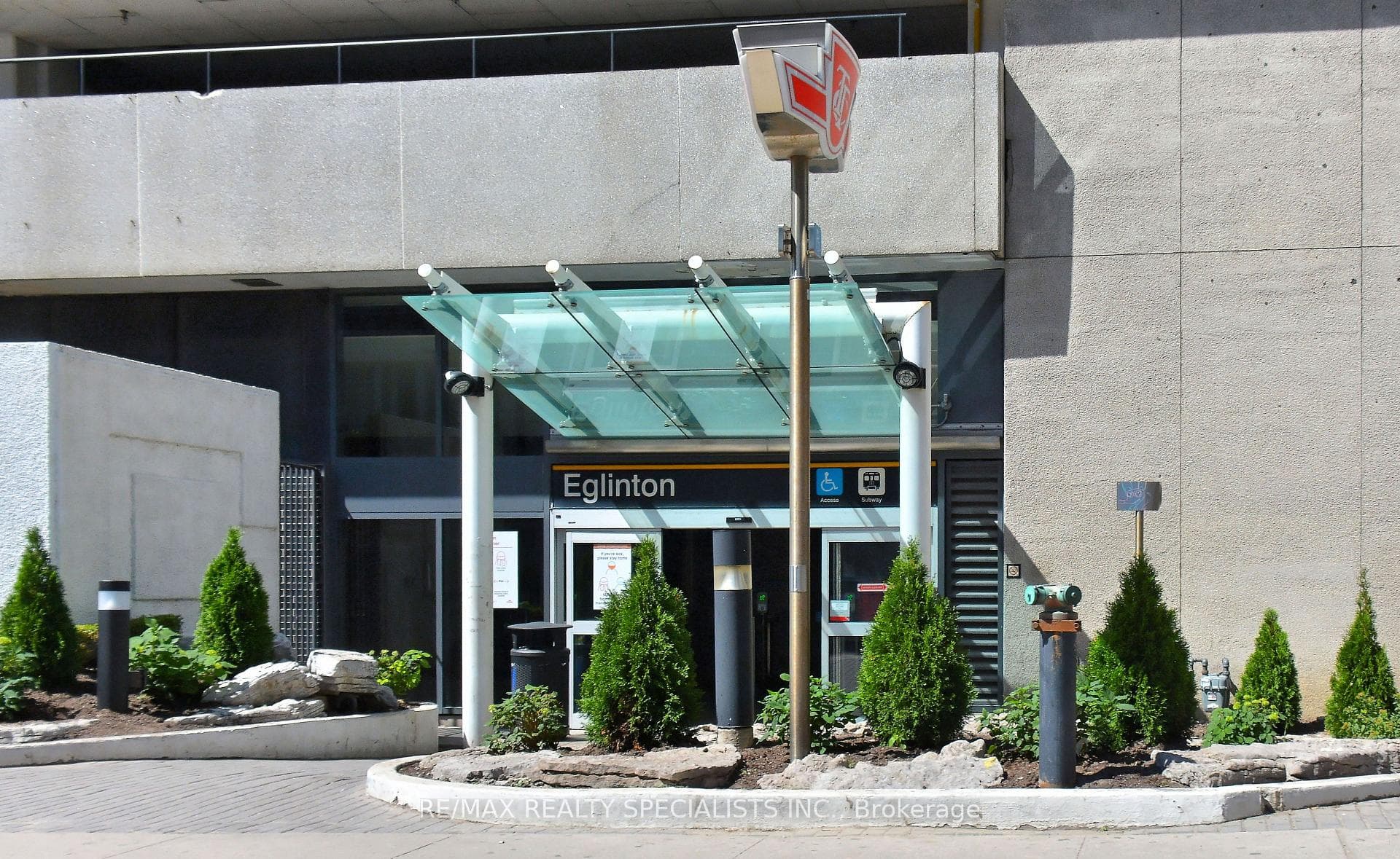 50 Dunfield Avenue Unit 2420 photo 21