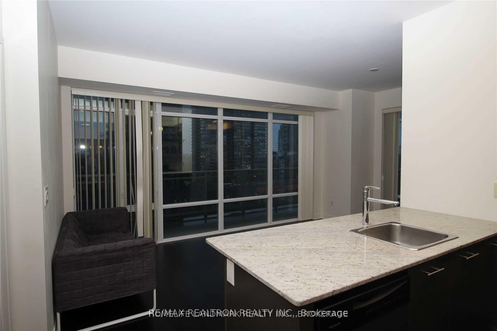 365 Prince Of Wales Drive Unit 708 photo 2