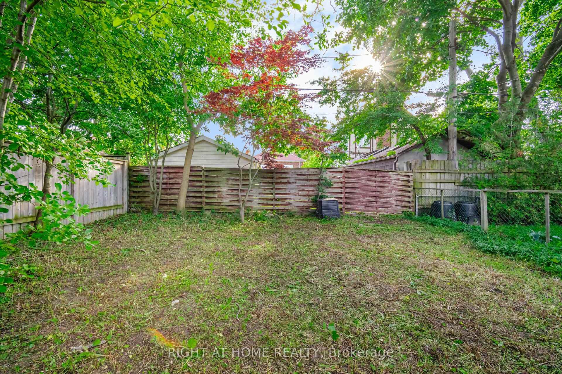 24 Manderley Drive photo 18