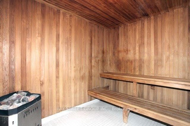 330 Rathburn Road Unit 1810 photo 31