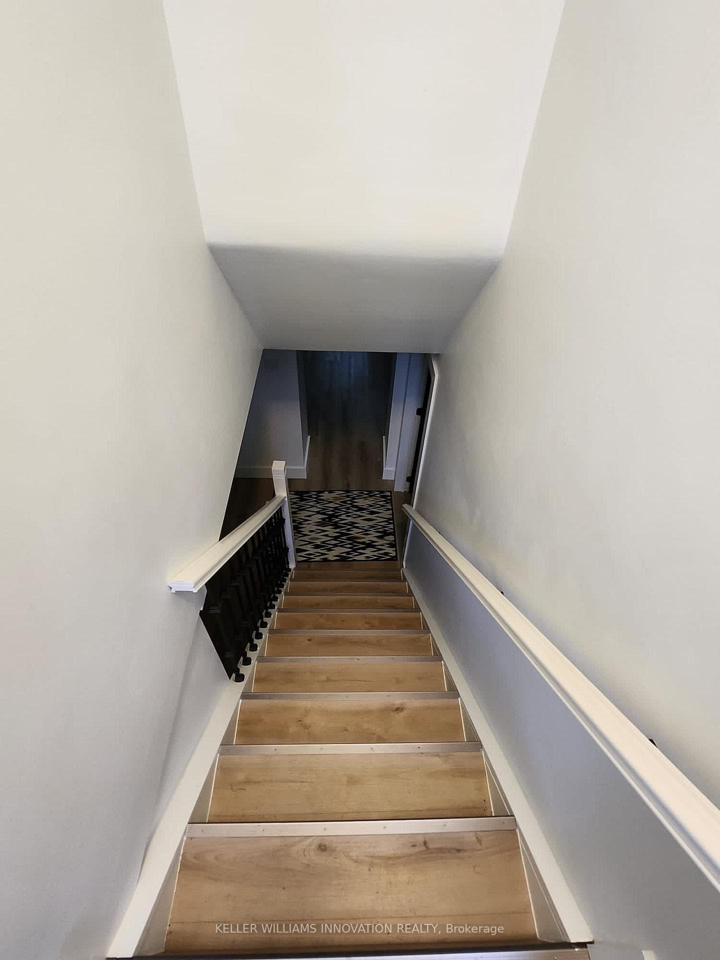 210 Melrose Avenue Unit B photo 3
