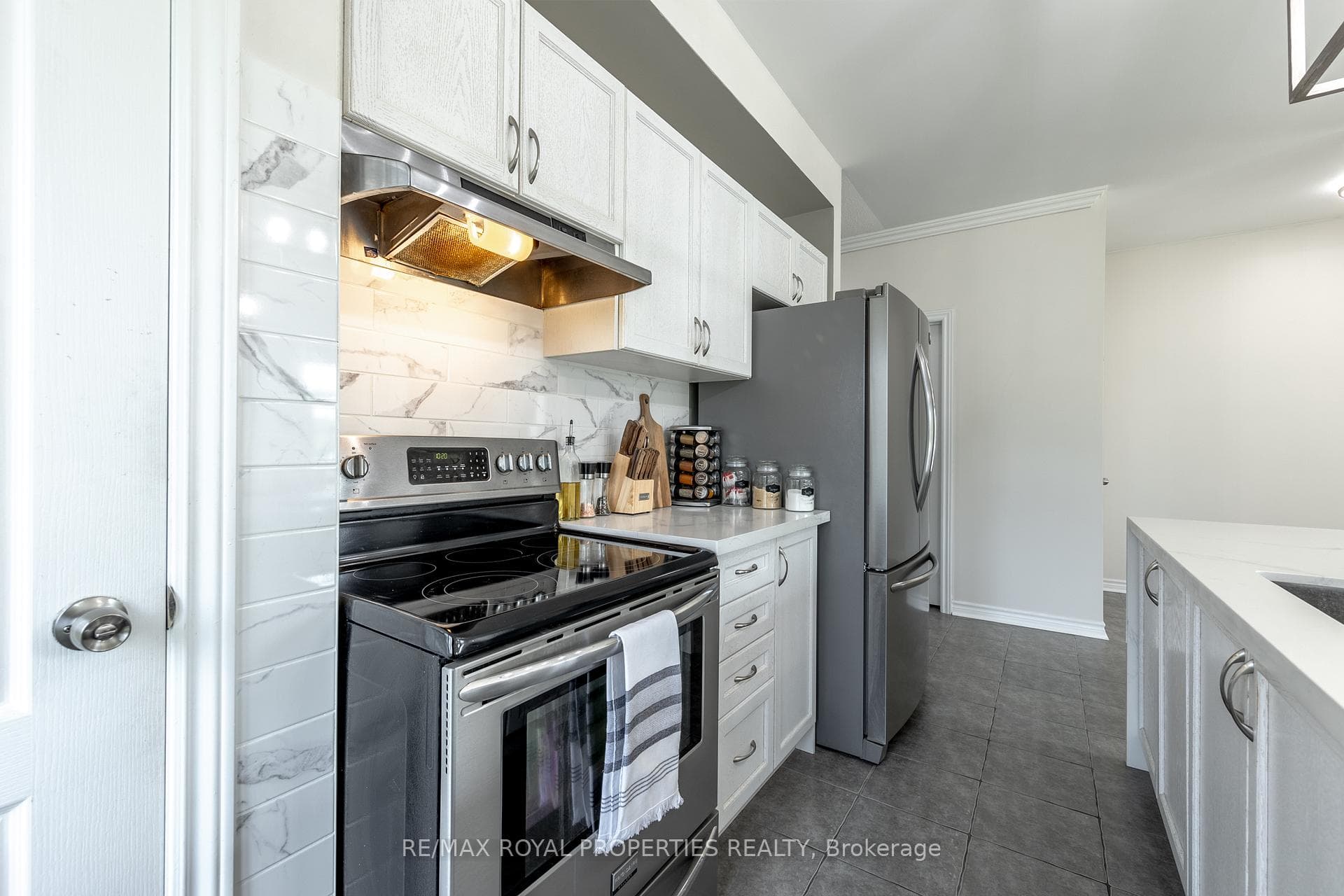 77 Vettese Court photo 20