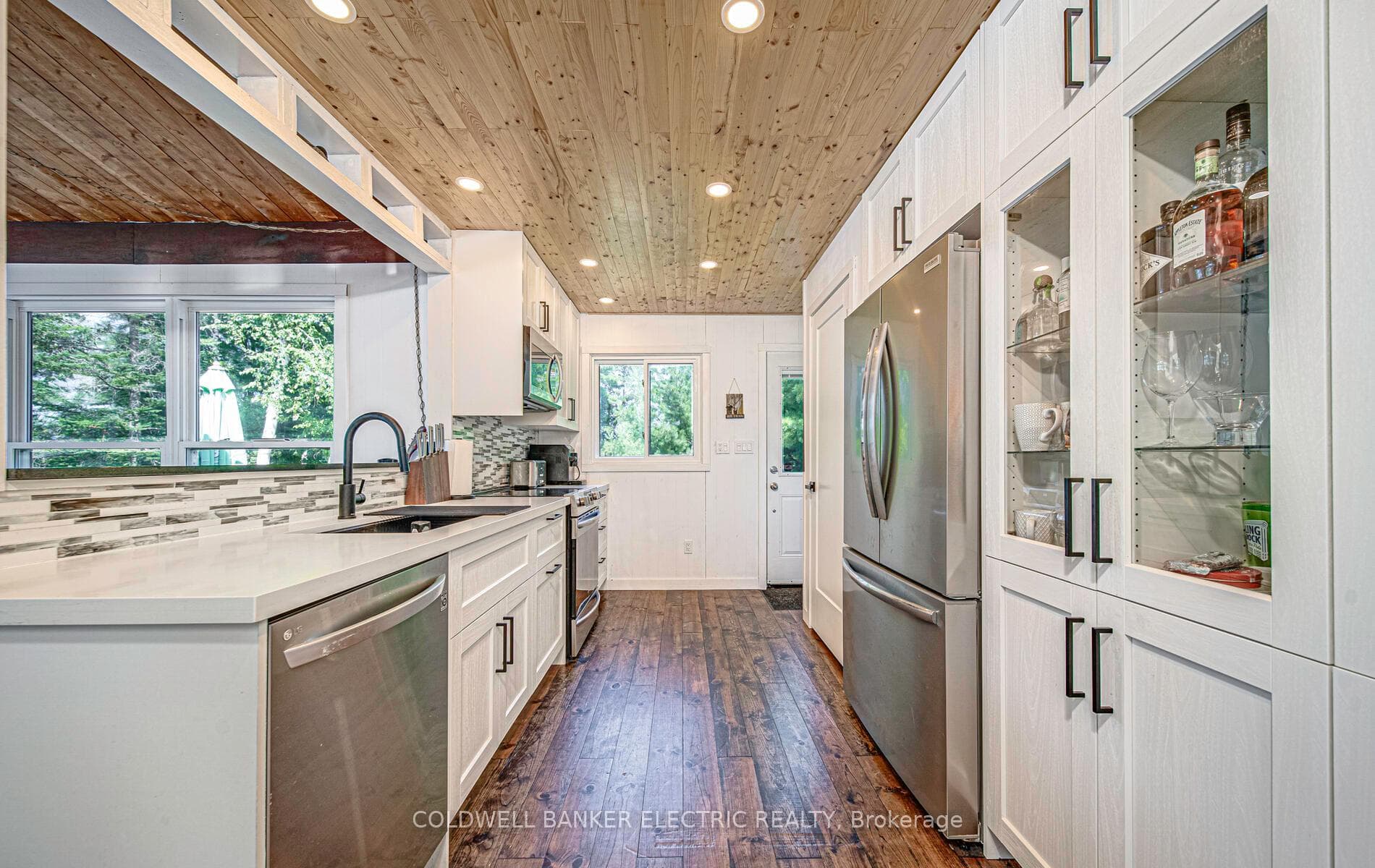 820 Island 28 N/A photo 18