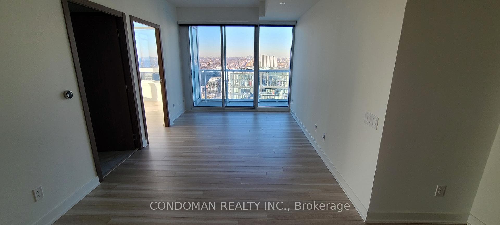 17 Bathurst Street Unit 3906 photo 3