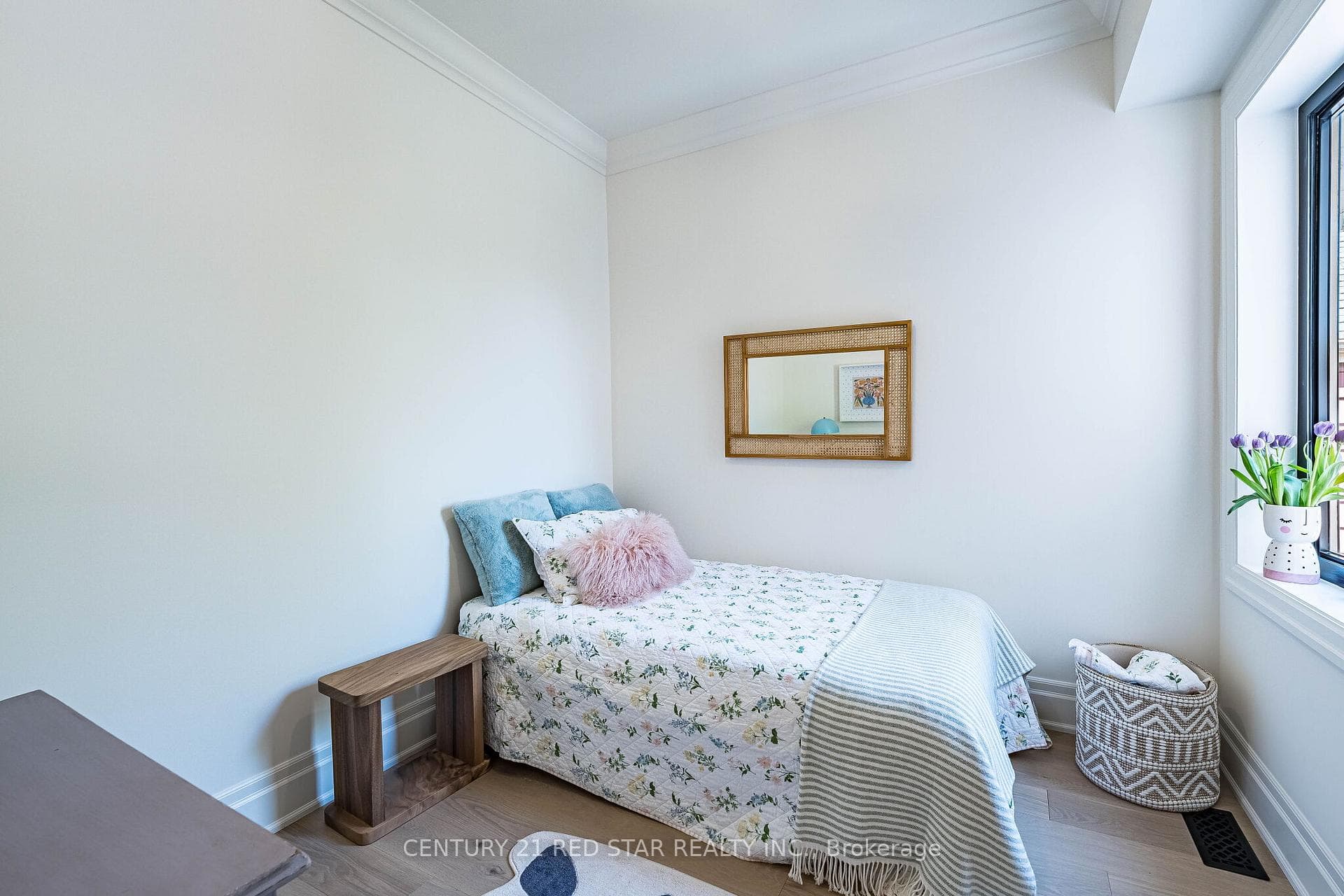 369 Pacific Avenue photo 19