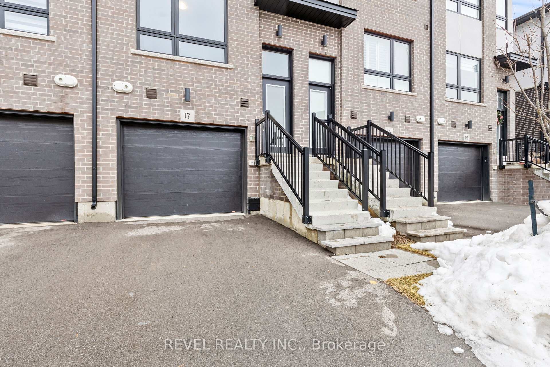 720 Grey Street Unit 17 photo 3