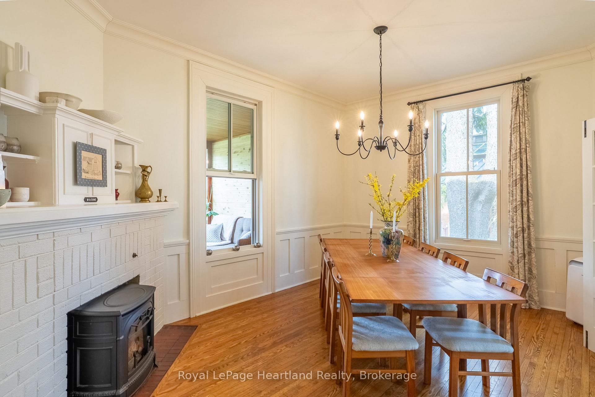 154 Ontario Street photo 22