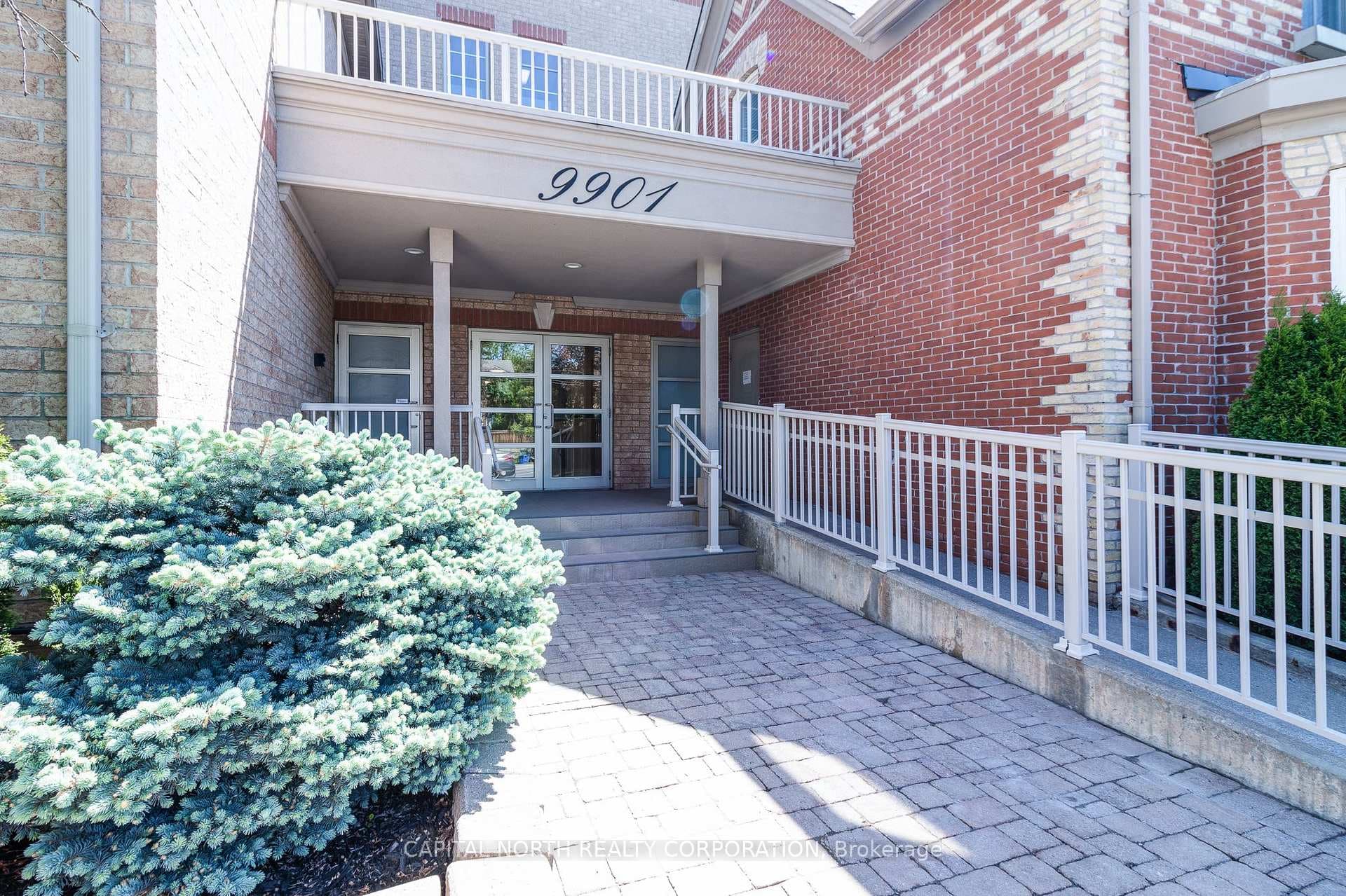 9901 Keele Street Unit 305 photo 2