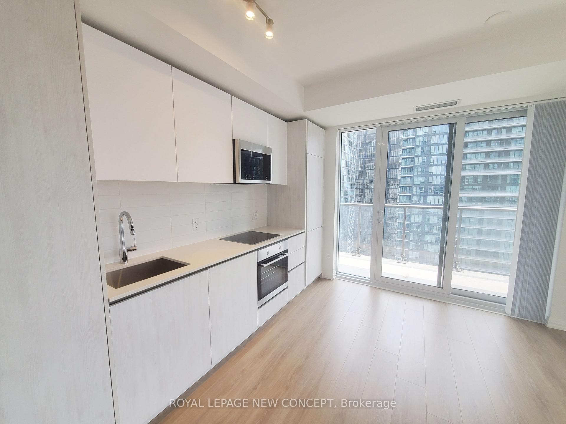 8 Widmer Street Unit 4112 photo 8