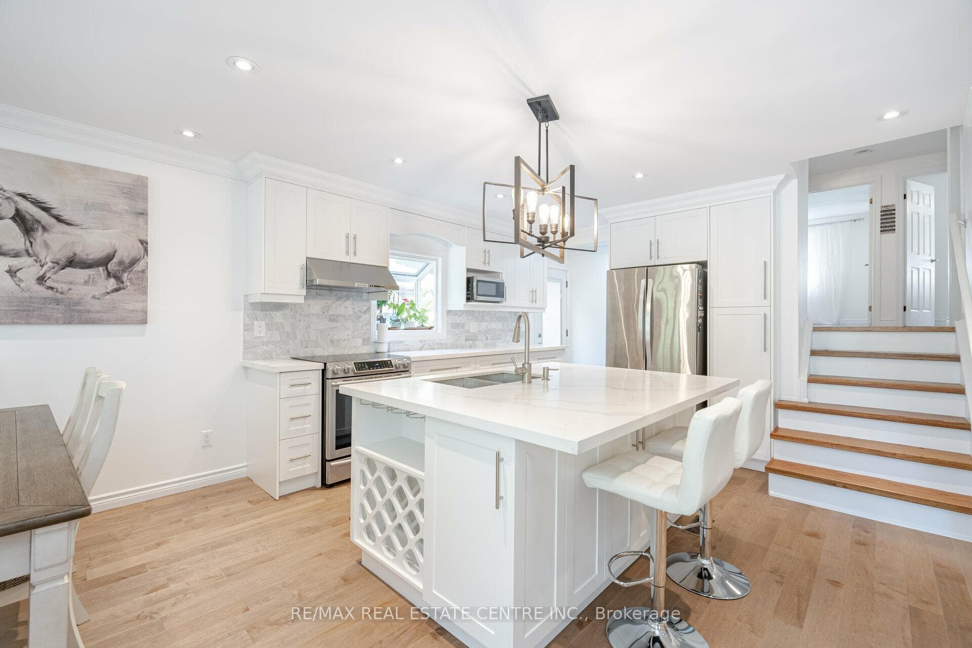 31 Guthrie Crescent photo 4