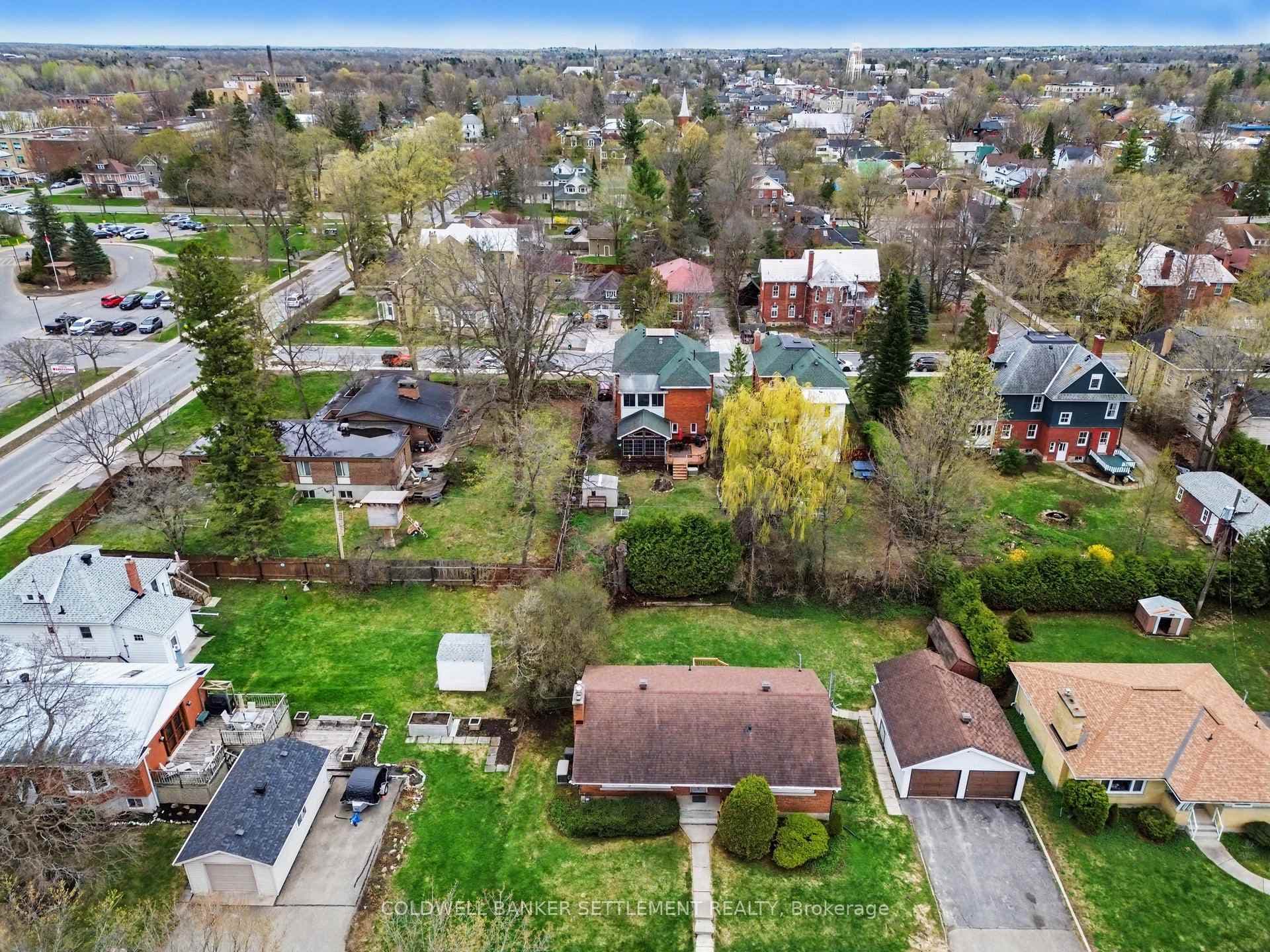 2 Glenview Crescent photo 32