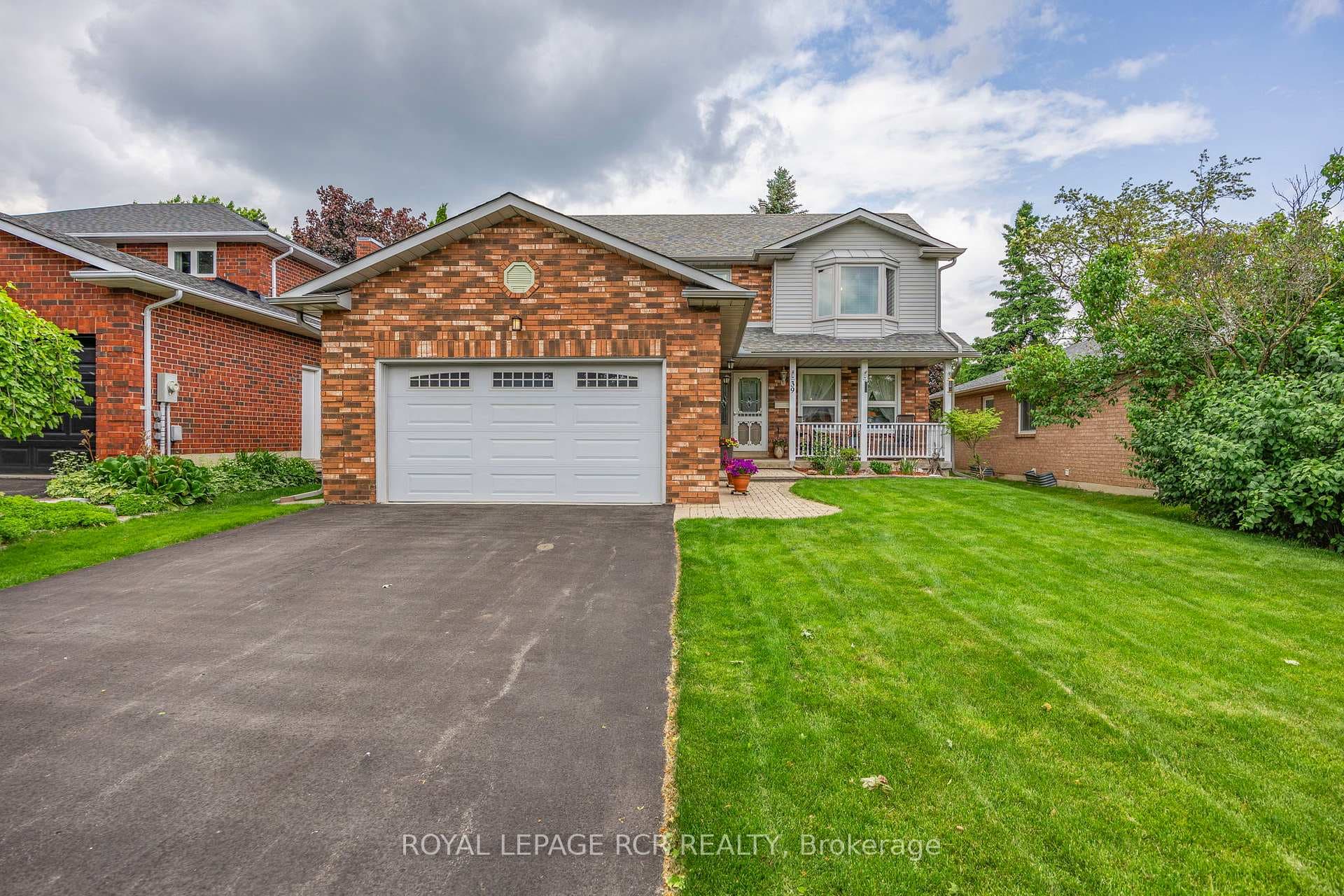 39 Passmore Ave