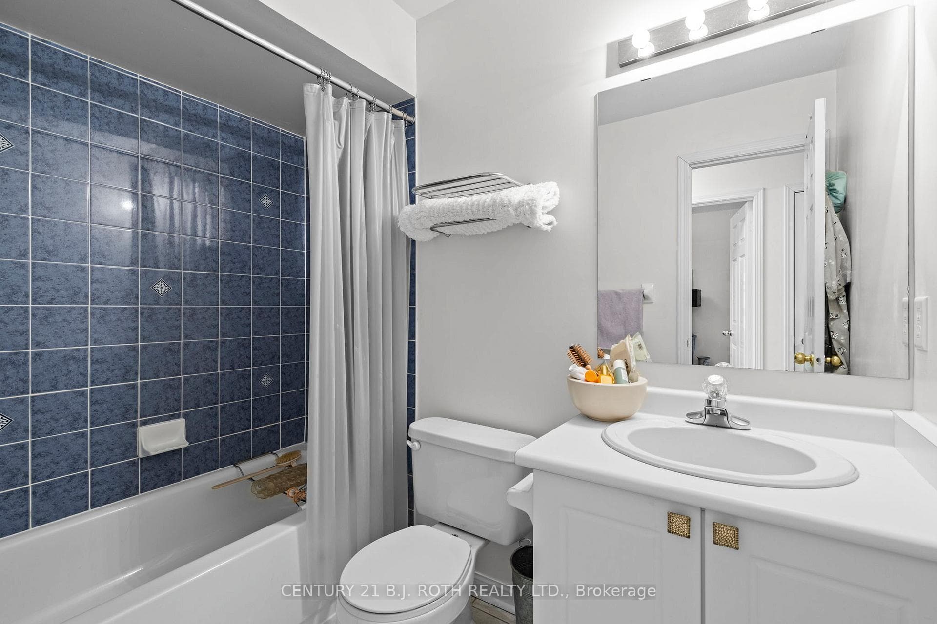 359 FERNDALE Drive photo 20