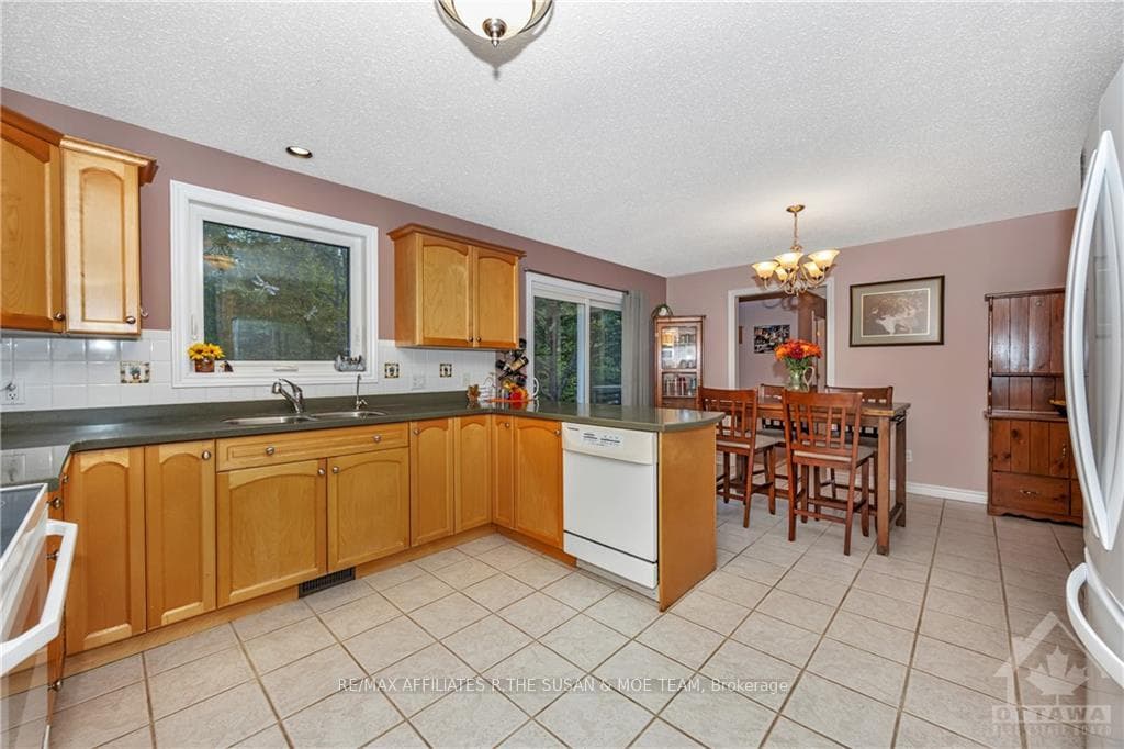 506 DAVID MANCHESTER Road photo 7