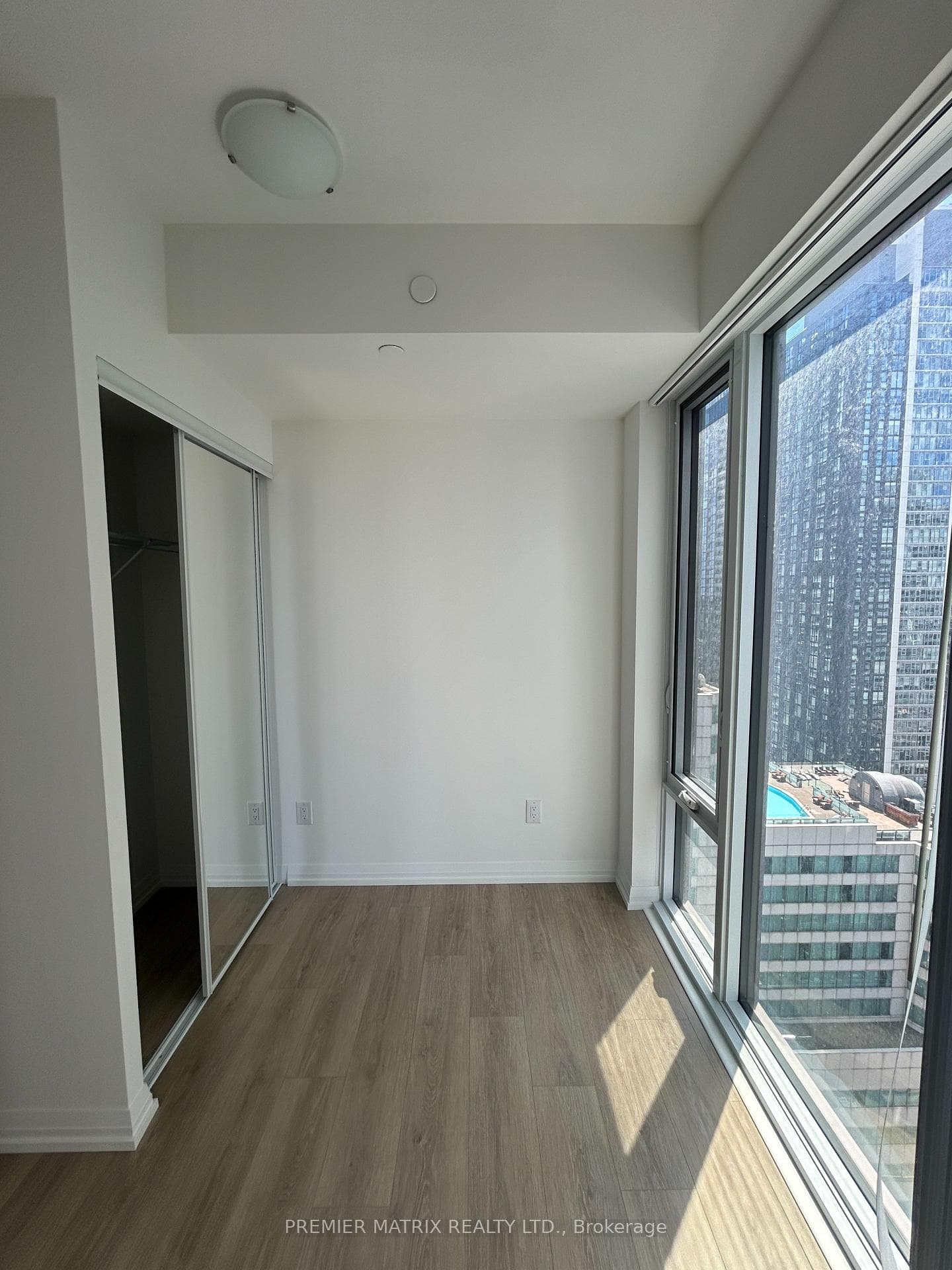 8 Widmer Street Unit 2703 photo 14