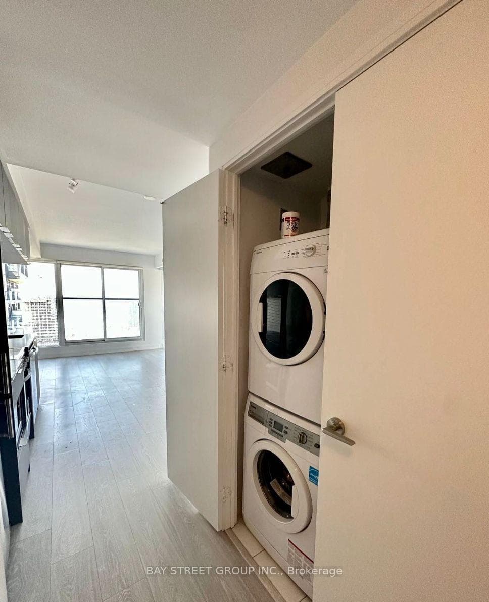 181 Dundas Street Unit 5503 photo 7
