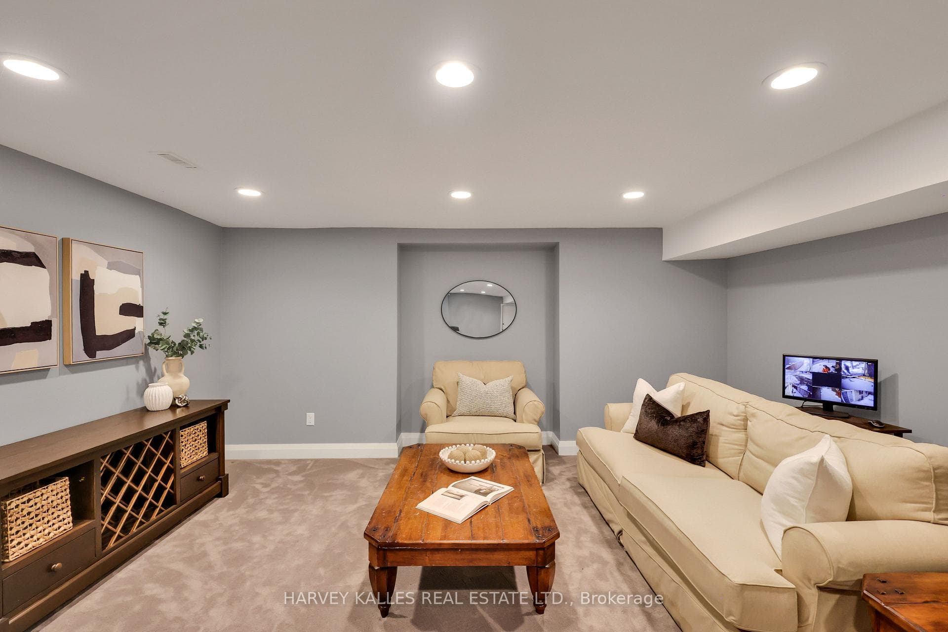 17 Loganberry Crescent photo 29