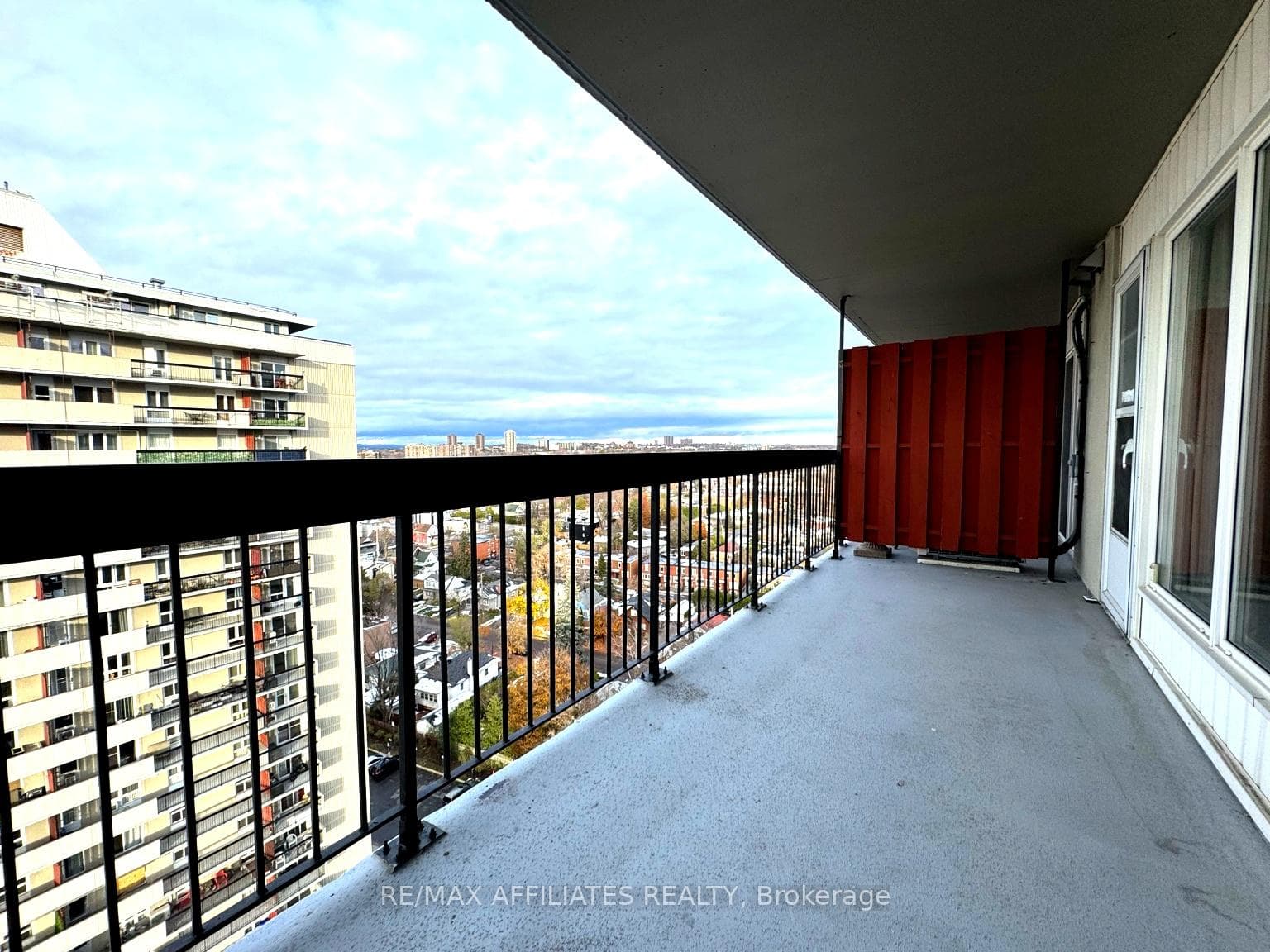 158 Mcarthur Avenue Unit 1704 photo 26