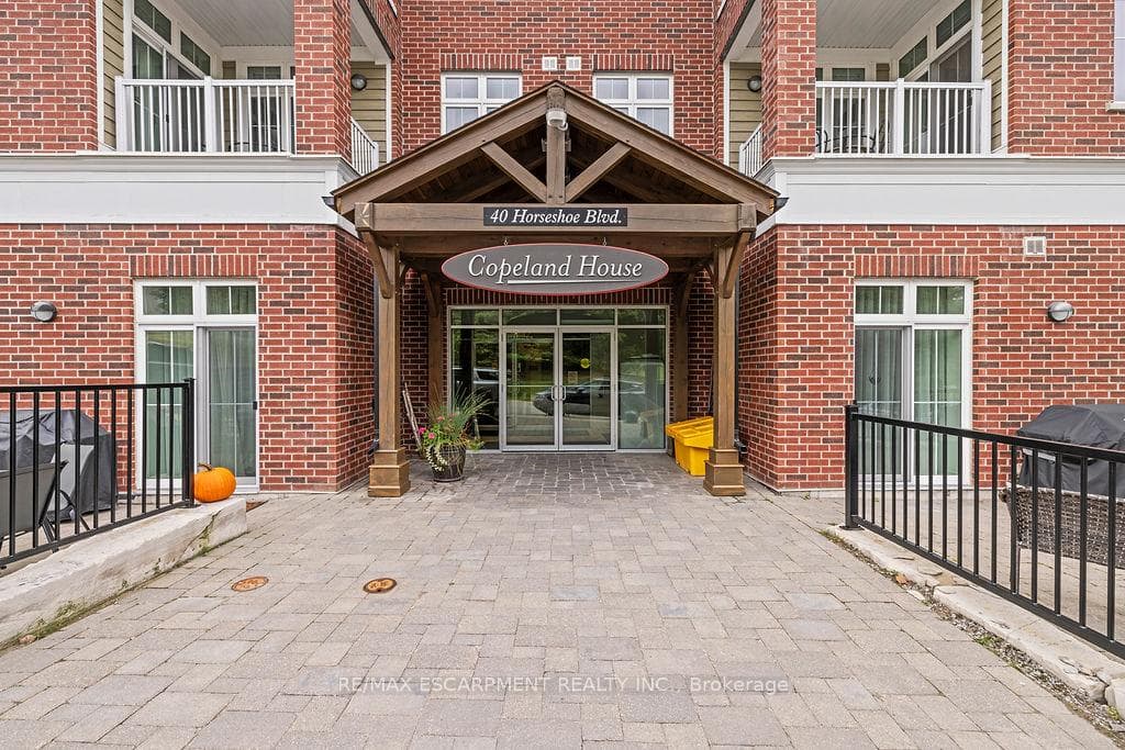 40 Horseshoe Boulevard Unit 209 photo 1