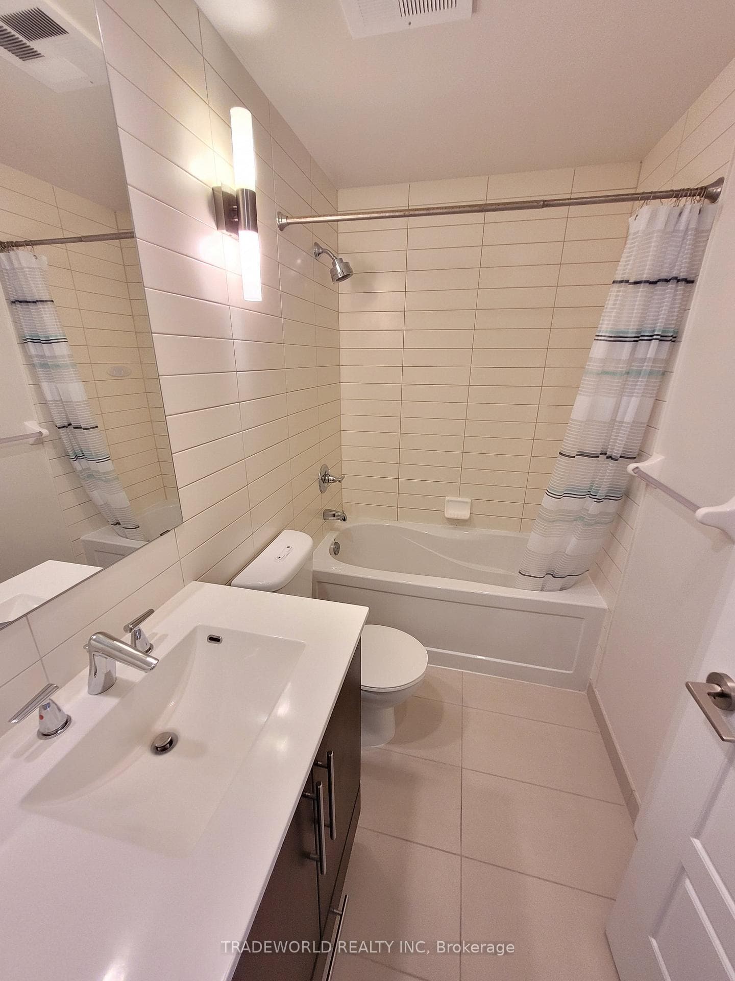 28 Linden Street Unit 1309 photo 13