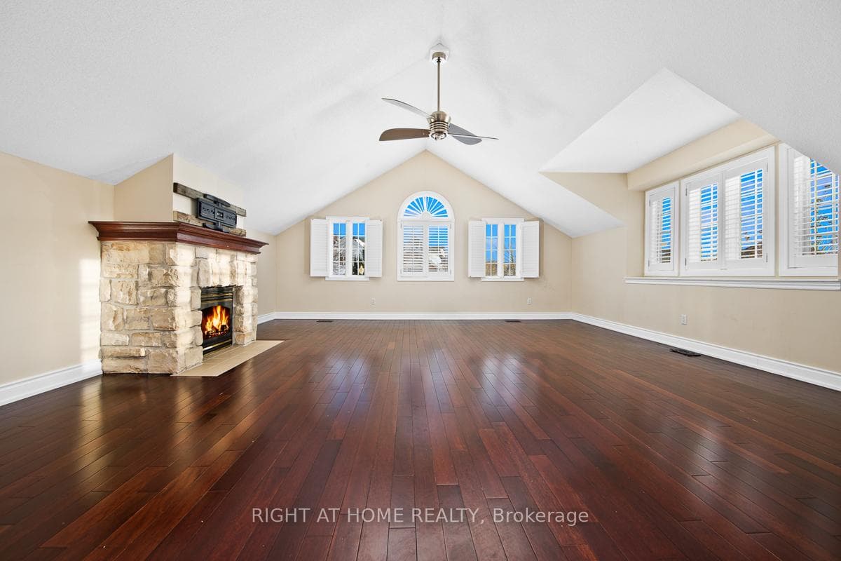 139 Elizabeth Street photo 12