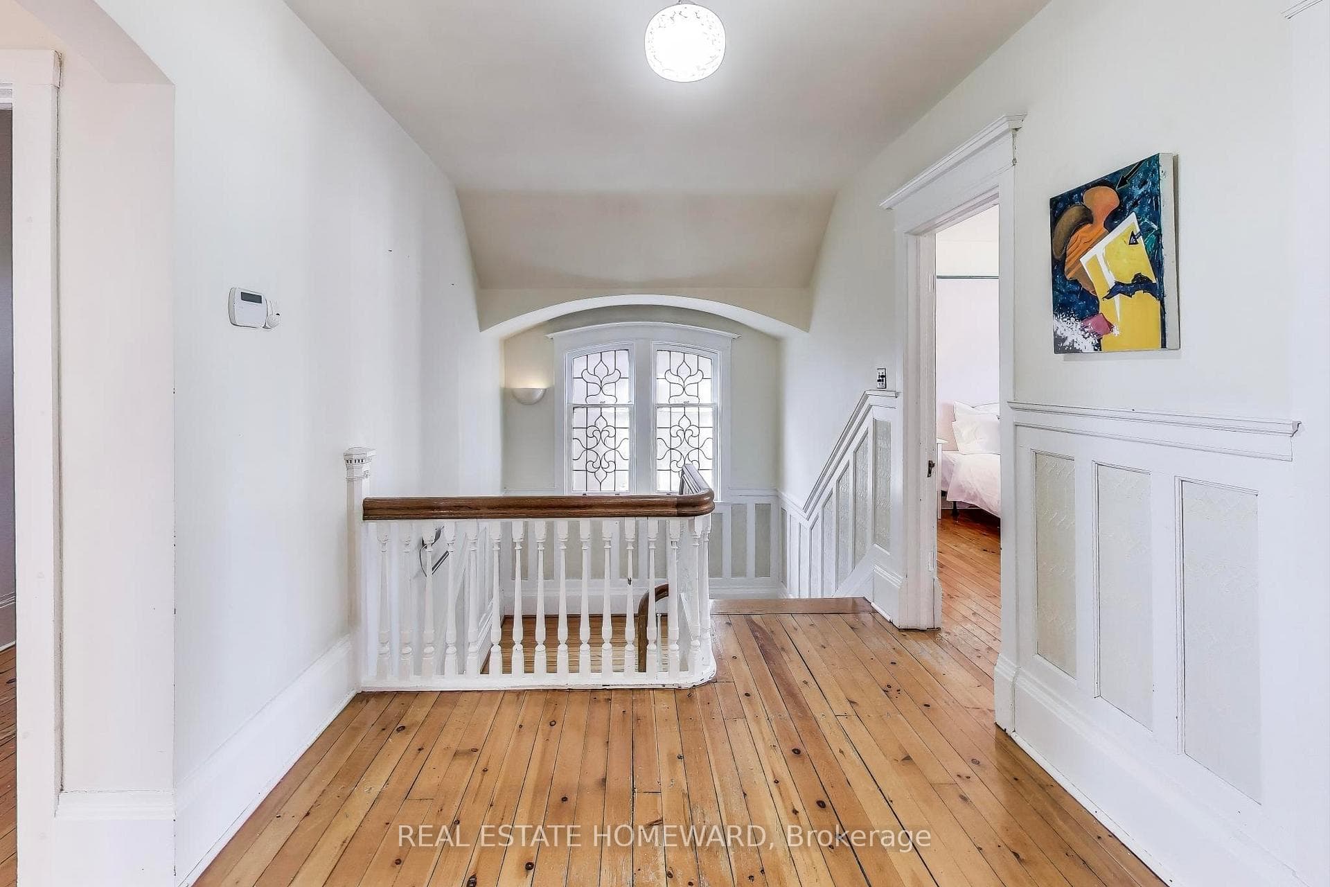 49 Hogarth Avenue photo 17