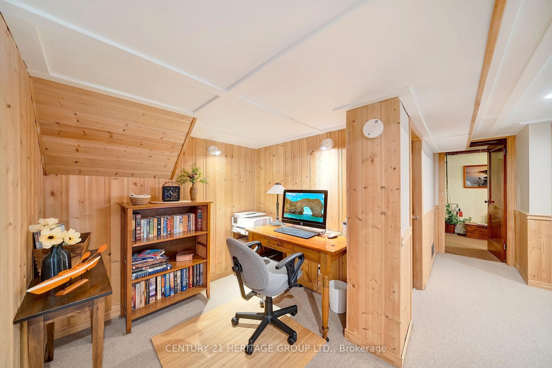 22 Churchill Avenue photo 27