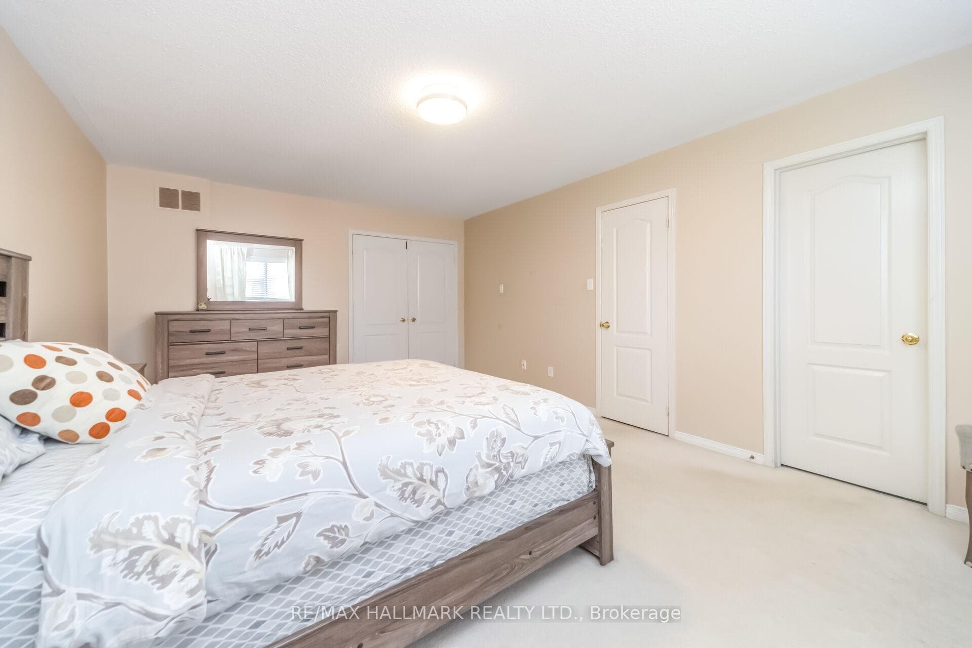 5437 Rochelle Way photo 25