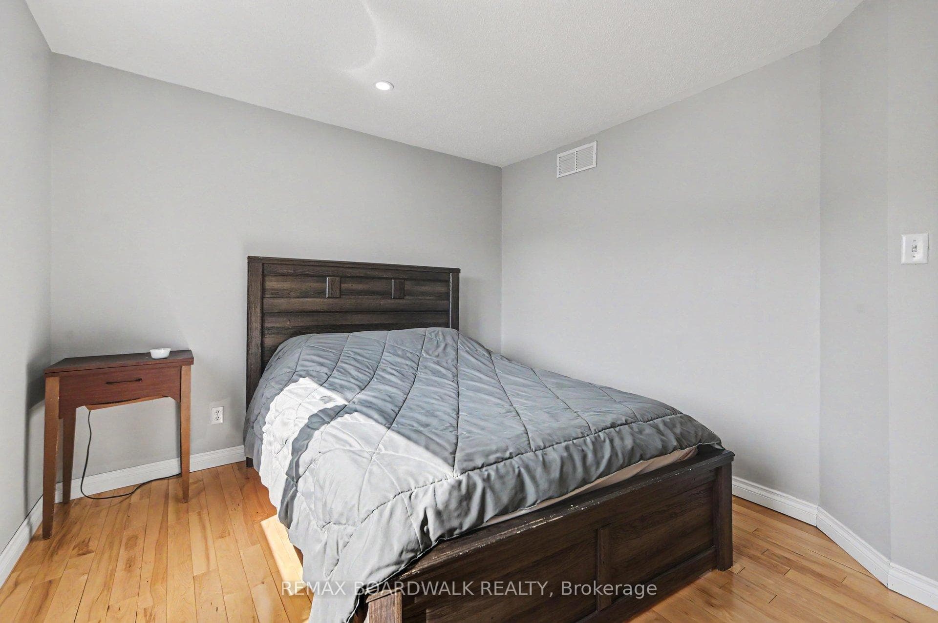 6072 LONGLEAF Drive photo 28