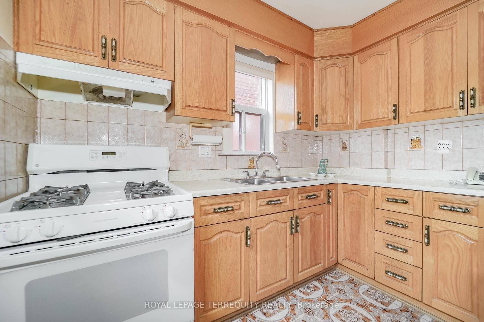 12 Earlscourt Avenue photo 17