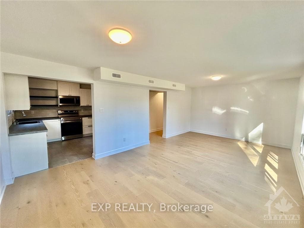 1436 BELLAMY Street Unit 1 photo 5